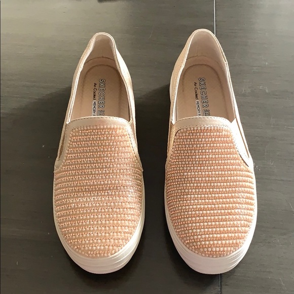 Skechers platform memory foam sneakers size 6.5 - Picture 1 of 6